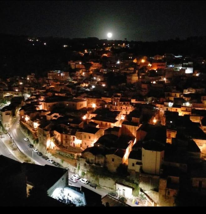 Vila Terrazza Con Vista 'Casa Ziicedda' Modica Exteriér fotografie